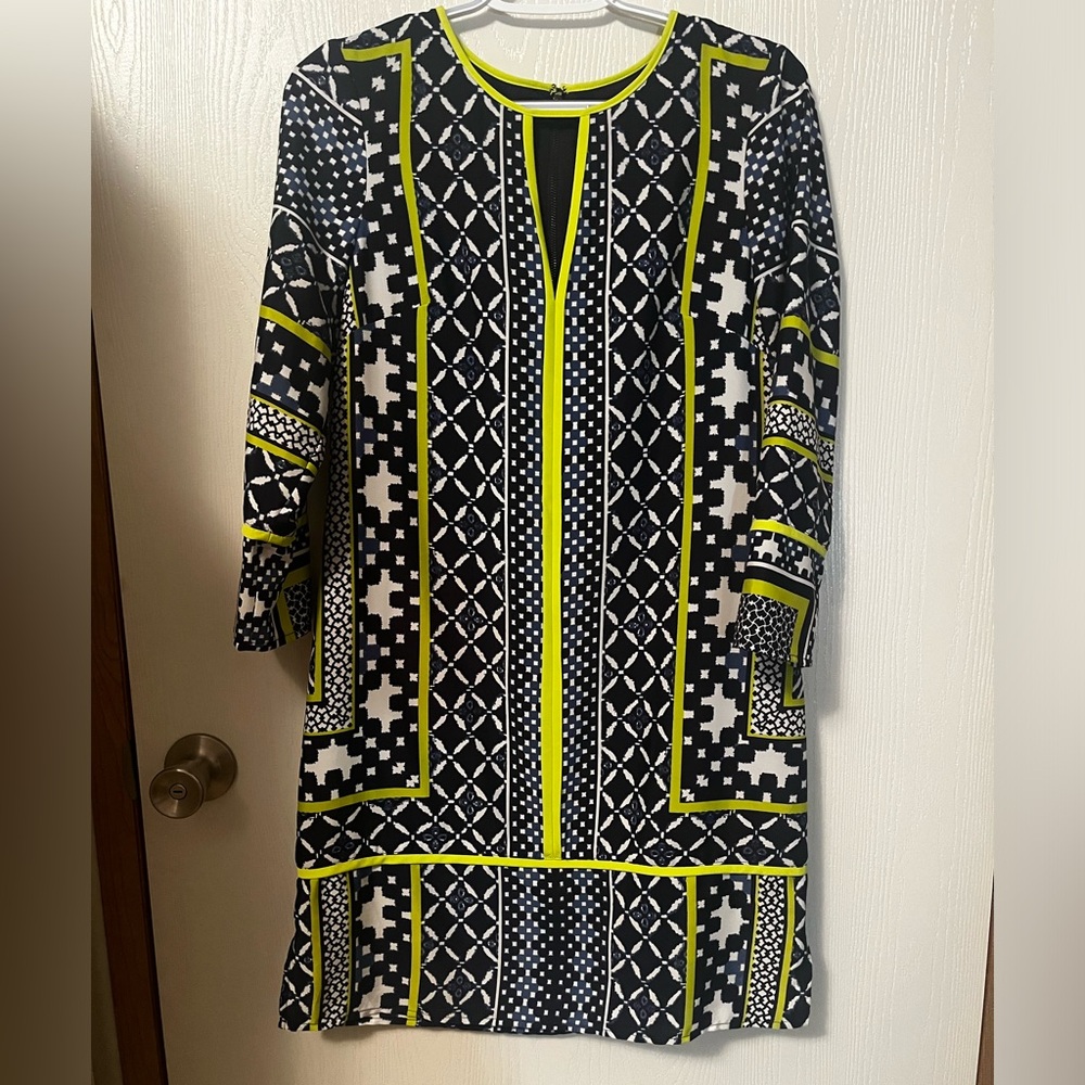 Vince Camuto Blue Keyhole Geometric Shift Dress Size 4
